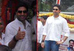 abhishek bachchan spotted in flags off ceremony of best buses view pics