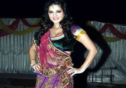 adult film star sunny leone bags lead role in murder 3