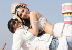 ajay turns multi lingual for himmatwala