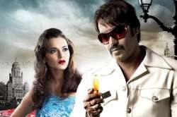 ajay shuns kangna on sets of tezz