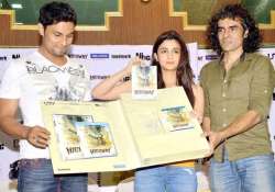 alia bhatt and randeep hooda launch highway dvd view pics