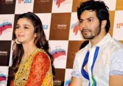 alia and varun unveil trailer of humpty sharma ki dulhania