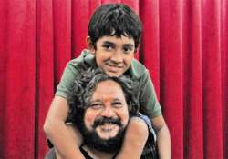 amol gupte s hawaa hawaai to feature his son partho saqib