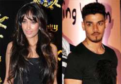 jiah khan spoke to suraj pancholi for half an hour before hanging herself with dupatta