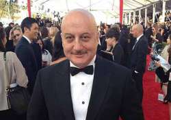 anupam kher wins top asian award