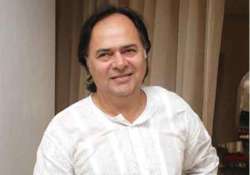 veteran actor farooq sheikh dies of heart attack in dubai