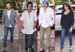 bollywood stars attend prayer meet of jagdish raj view pics