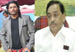 bollywood designer riyaz gangji bashed up by narayan rane s son