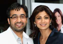 bollywood greets new mom shilpa shetty