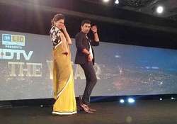 ex lovers ranbir deepika groove to badtameez dil at an award function see pics