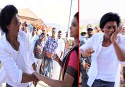 shahrukh rohit bashed up by deepika on the last day of chennai express shoot view pics