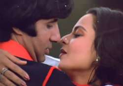 eight great romantic scenes of big b with rekha