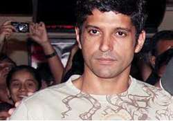 farhan to co host iifa awards with shahid