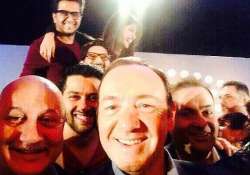 iifa 2014 after oscars here is the iifa selfie see pics