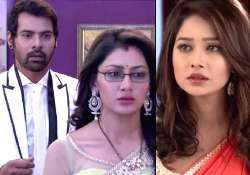 pragya leaves abhi in kumkum bhagya