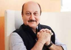 anupam does away with moustache for dhoni biopic