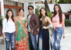 kapil sharma s kis kisko pyaar karoon crosses rs.30 crore mark