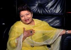 saroj khan to choreograph dance sequence in itna karo na mujhe pyar