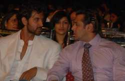 hrithik hits back at salman says show some grace