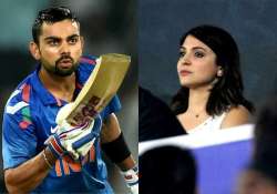 anushka sharma cheers for virat kohli