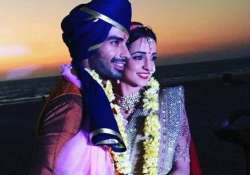 exclusive video watch sanaya irani taking saat pheras with mohit sehgal