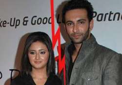 a girl creating rift between rashami nandish