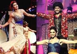 ranveer deepika priyanka to burn stage together in bajirao mastani