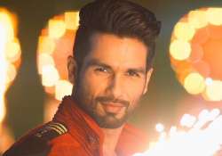 shahid thankful to designer for shaam shaandaar look