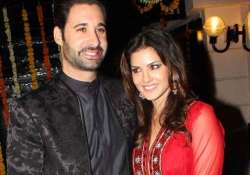 sunny leone celebrates husband daniel weber s birthday in style