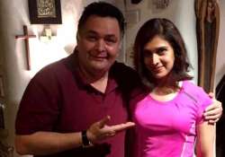 rishi kapoor fails to recognise his co star see pics