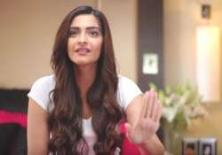 sonam kapoor urges women to break free from relationships