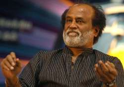 rajinikanth to sport salt and pepper look for kabali