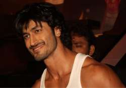 waiting for something as exciting as thuppakki vidyut jamwal