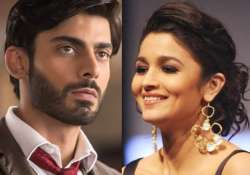 kapoor sons fawad khan stunned by alia bhatt s confidence and spontaneity