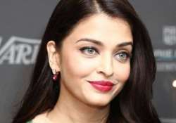 leaked aishwarya rai s de glam specs clad avatar for sarabjit biopic see pic