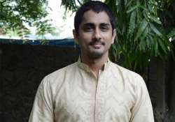 siddharth turns singer again for enakkul oruvan