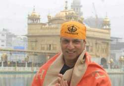 madhur bhandarkar finds solace at golden temple