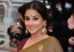 vidya balan to play indira gandhi in a biopic