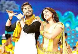 action jackson trailer ajay devgn is criminally good sonakshi looks pale watch video