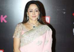 hema malini honoured by subhash ghai s film institute