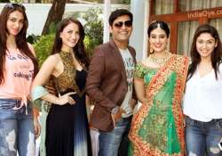 meet the four hotties romanced by kapil sharma