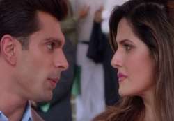 karan grover is preparing hard for hot scenes with zarine khan