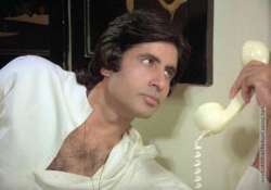 amitabh bachchan s 1980 s selfie goes viral on twitter