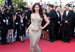 aishwarya rai bachchan will do justice to dalbir kaur s role omung kumar