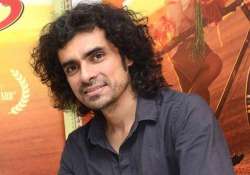 imtiaz ali backs re opening of dance bars in mumbai