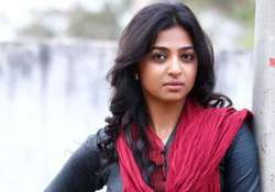 radhika apte saddened by manjhi s premature leak