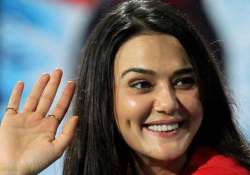 preity zinta wears judges hat for beauty pageant