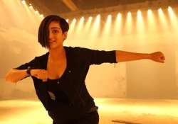 akshara haasan s look in shamitabh revealed see pics