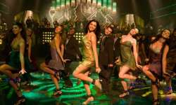 deepika to play dum maaro dum item number