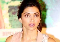 deepika padukone cleavage controversy leading daily gets defensive on twitter